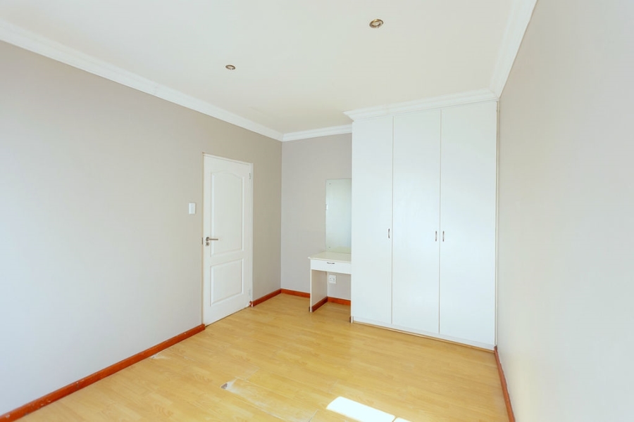 5 Bedroom Property for Sale in Mykonos Western Cape